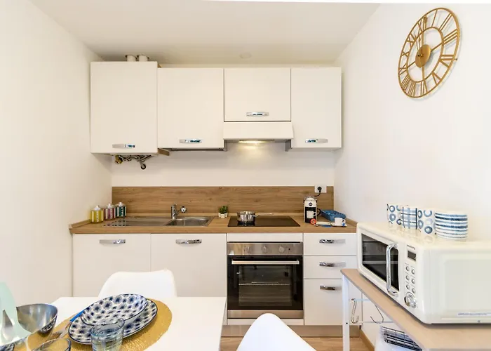 Golden - Luxury ☆☆☆☆☆ - 100m From The *